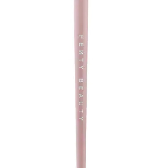 Fenty Beauty by Rihanna
Precision Blending Eyeshadow Brush 230 - Picture 11 of 13